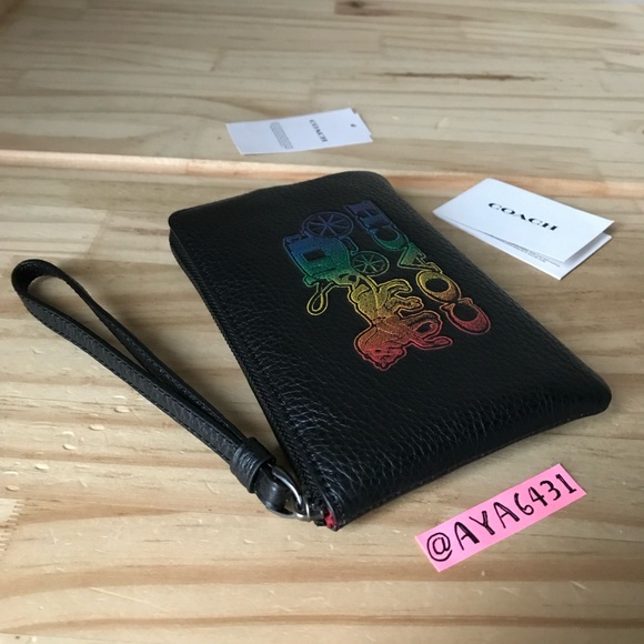 Coach wristlet🎈🎈 - Picture 3 of 7